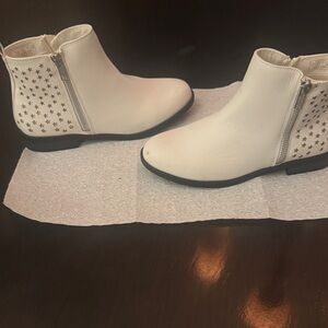 Dream Pairs White Starry Kids Boots